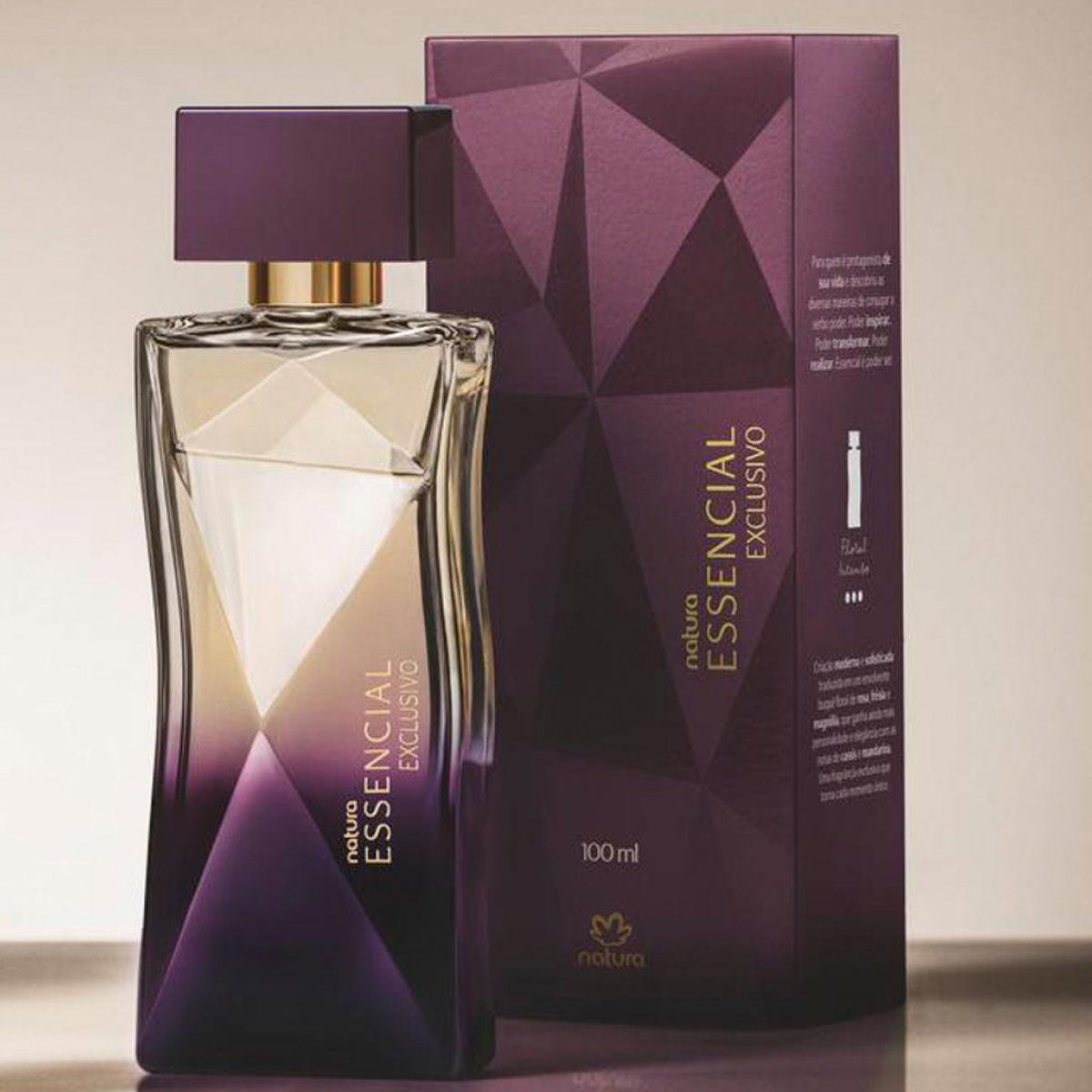 AR 082 - Natura Essencial Exclusivo Feminino 100ml